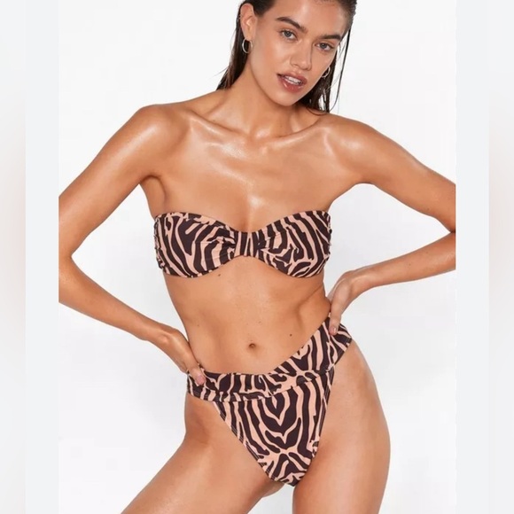 Nasty gal Zebra High Leg Bikini Bottoms - Picture 1 of 10